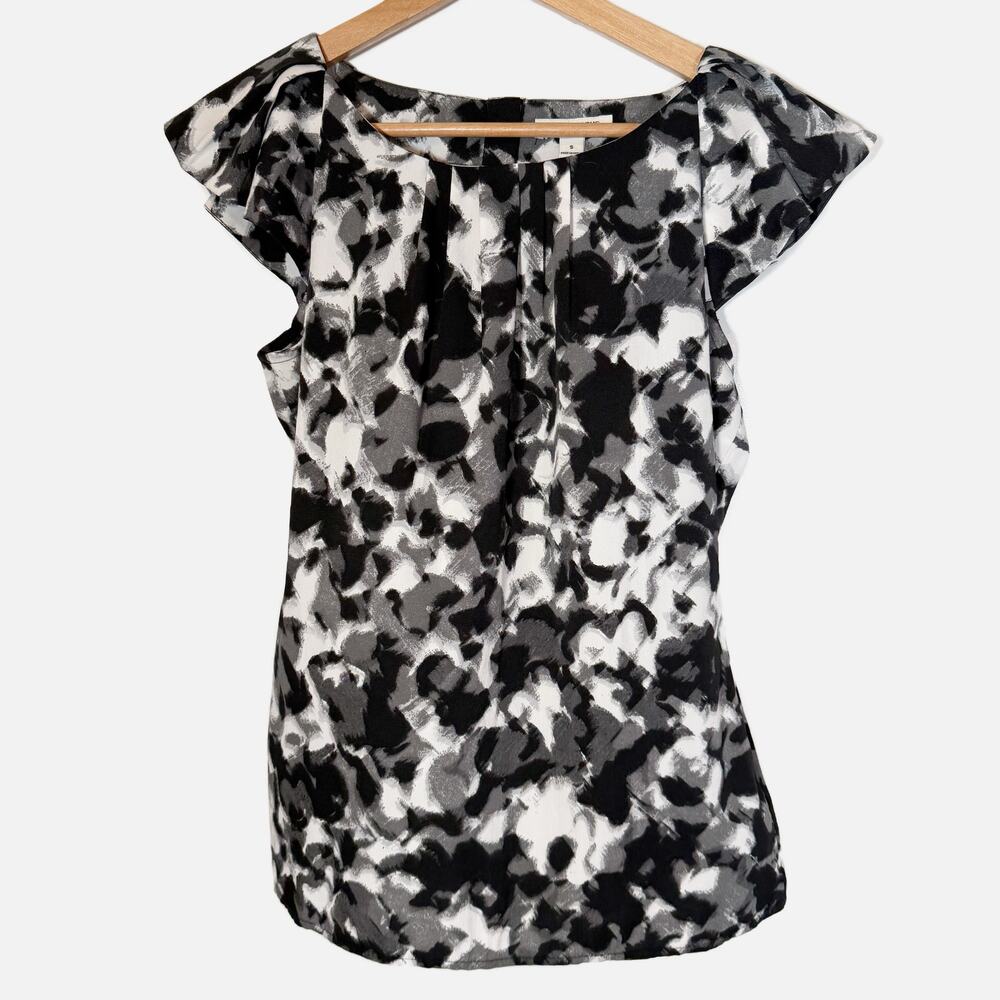 Banana Republic Abstract Flutter Sleeve Blouse Minimalist Black White Work Top‎